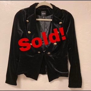 XOXO black velvet blazer